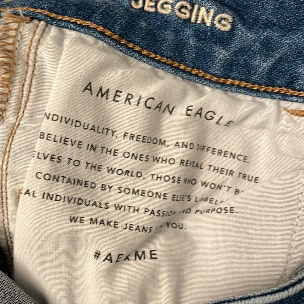 American Eagle Outfitters Women's Blue Jeans - Picture 3 of 13